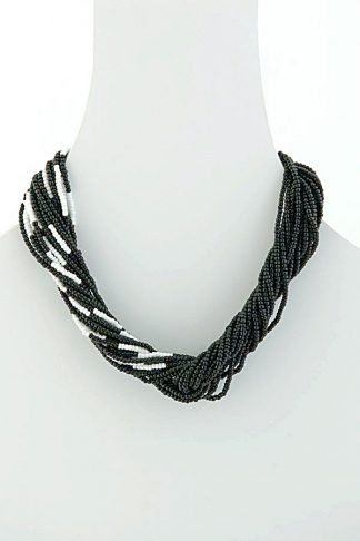 contemporary-handmade-necklace-sulo-dns-16Contemporary handmade necklace a black and white knot with solid colour contrast. Made in South Africa