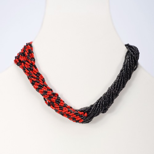 contemporary-handmade-necklace-sulo-dns-60Handmade-African-necklace-sulo-dns-60