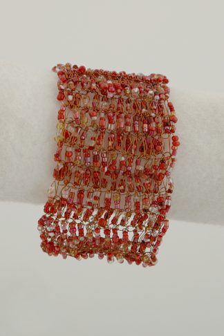 wire-crochet-bead-cuff-usisi-dbu1