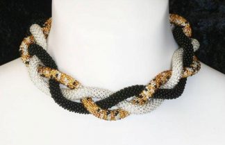 hand-beaded-necklace-bedford-dnb104